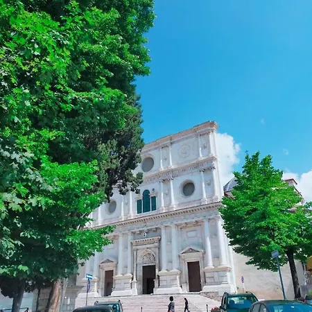 La Casa In Centro A Appartamento LʼAquila