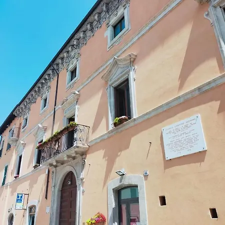 La Casa In Centro A Appartamento LʼAquila